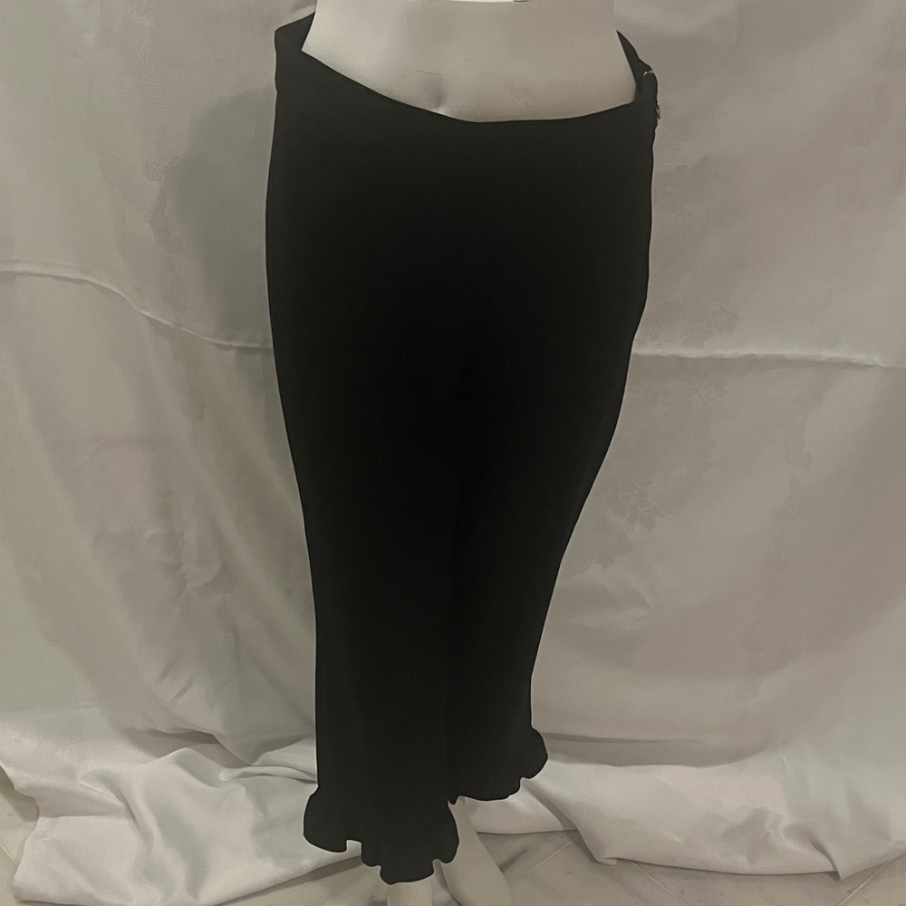 Zara Black Cropped Women's Pants